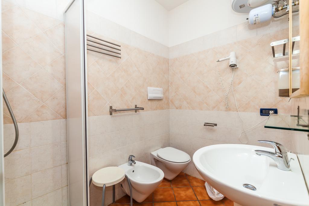 Hotel Residence Hibiscus La Caletta Dış mekan fotoğraf