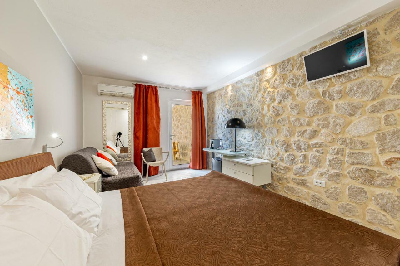 Hotel Residence Hibiscus La Caletta Dış mekan fotoğraf