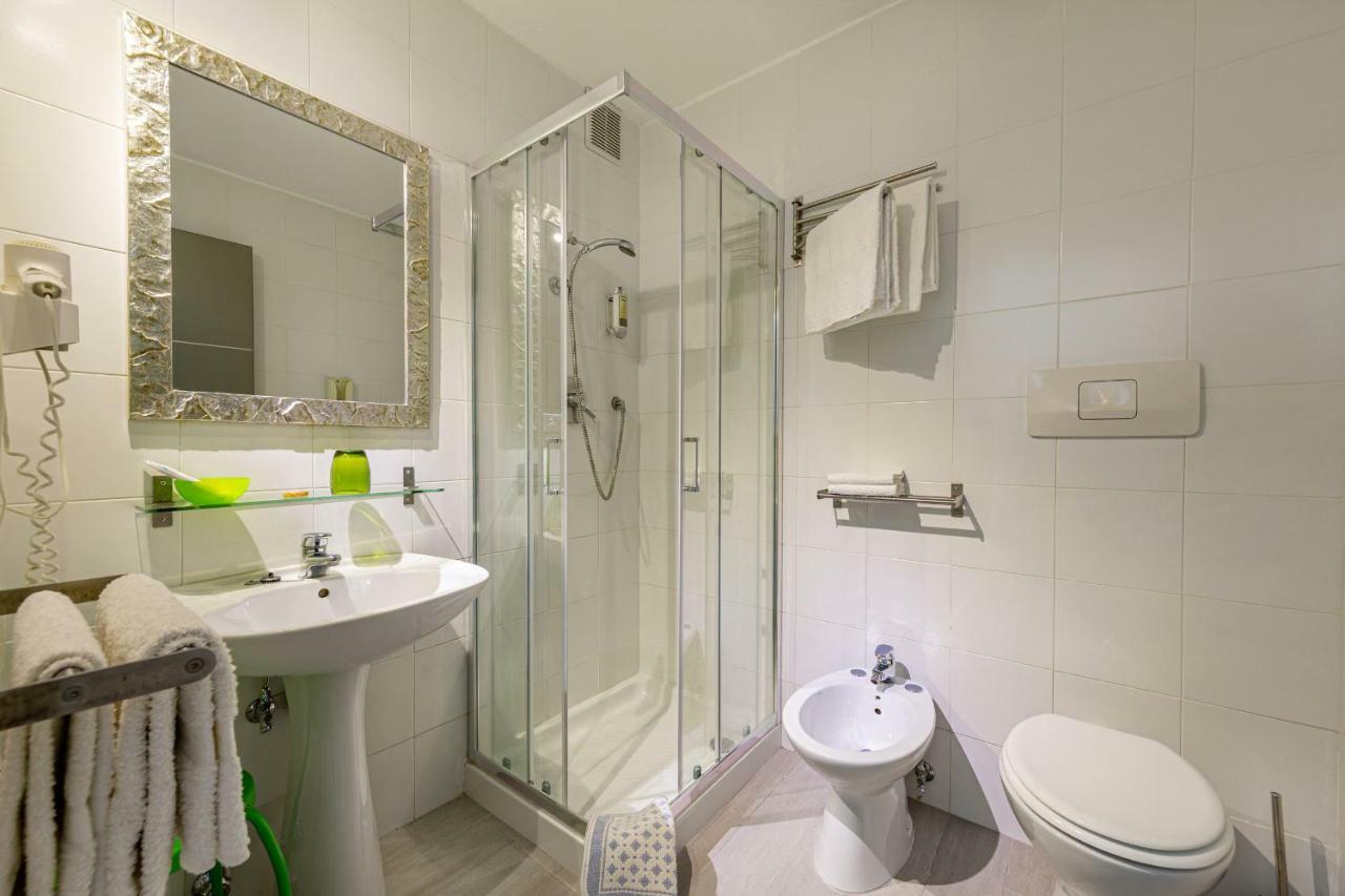 Hotel Residence Hibiscus La Caletta Dış mekan fotoğraf
